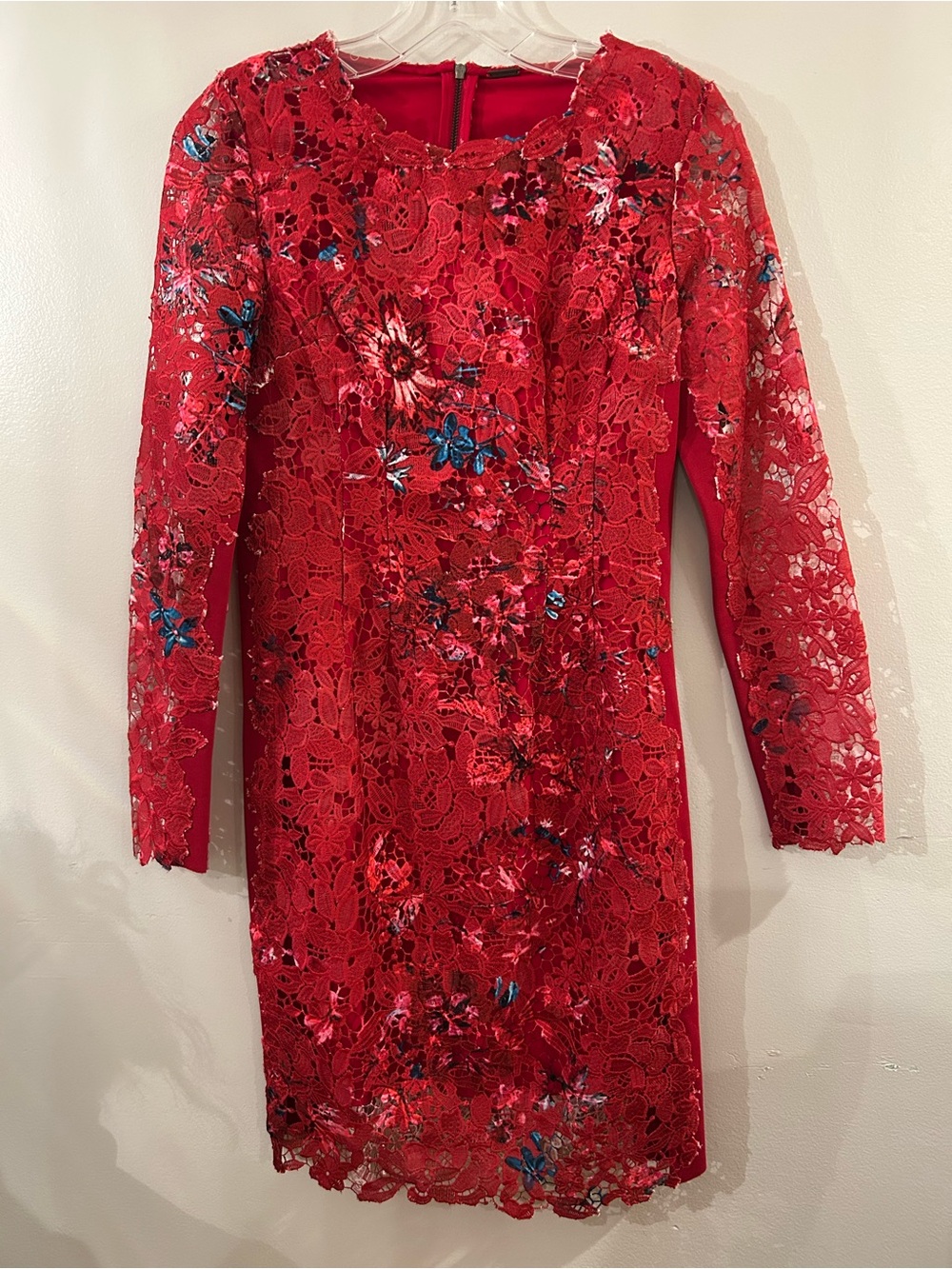 ELIE TAHARI Red Starla Floral Lace Dress 
Long Sleeve Sheath Dress Romantic Glam
